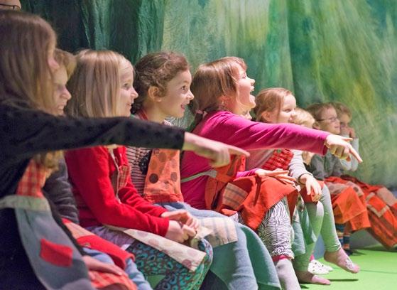 Koreografia / työpajan suunnittelu: Heidi Masalin Tiedustelut ja varaukset: kops@vantaa.fi SANATAIDETTA KOULULAISILLE Tiedustelut ja varaukset: Anna Rautiainen 045 353 3707 tai info@sanataidekoulu.
