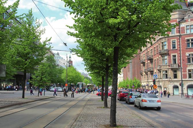 3.7 Seudullinen yhteistyö liikennejärjestelmän suunnittelussa 3.7.1 Joukkoliikenne ja sopeutuminen Joukkoliikenteellä on tärkeä rooli kaupunkiseutujen ilmastonmuutoksen hillitsemisessä ja Helsingin