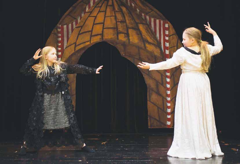 Esittävä taide ja kirjallisuus HEINÄVESI TEATTERI 1120401 Teatteriryhmä koululaisille Otto Kotilaisen koulu, Norppasali, Keskuksenkuja 2, Heinävesi ke 15.00-16.30 12.9. 28.11.2018, 9.1. 10.4.2019 Tuomo Salmela 48 t 56 Päästä luovuutesi valloilleen!