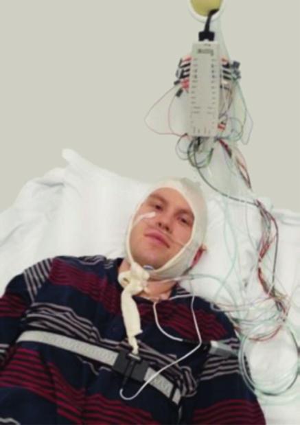 uva. Unipolygrafiaan tarvittavat laitteet kiinnitettyinä. (Nurmi ym. 0.) Aktigrafiaa käytetään myös niin sanottuna lisätutkimusmenetelmänä.