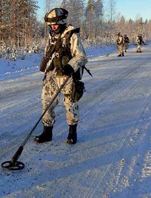 RIEKKO 217 toi Jääkäriprikaatin valmiusyksikön mukana tykistön pitkästä aikaa Mellankankaalle Valmiusyksikössä palvelevat saavat muistoksi valmiusyksikkökolikon