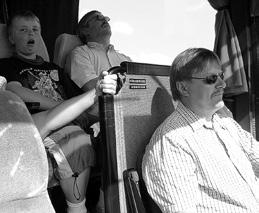 Vuoden yrittäjä 2011 Into Saarinen Haastattelut jutuksi kokosi Eija Hynninen Ohkolan Hyökännummella asuva Into Saarinen, PS-Bussi ja Intonmatkat sai Kellokosken yrittäjien Vuoden Yrittäjä 2011-