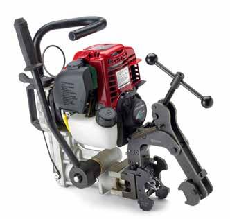 POLTTOMOOTTORI- KISKOPORAKONEET LD-1P-ECO Tehokas 2-tahtikone Porauskapasiteetti Ø 7-40 mm Paino 18,9 kg Pyörimisnopeus ilman kuormaa 270 rpm Kawasaki kaksitahtikone: Kuutiotilavuus 45,4 cm3 Teho 1,4