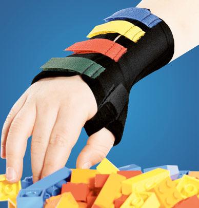 hengittävä Softtex-materiaali Anatominen muotoilu tukee rannetta ja kämmentä Alumiininen muotoiltu volaarilasta Säädettävä peukalotarra Väri musta, värikkäät tarrat Koko määrittyy ranteen