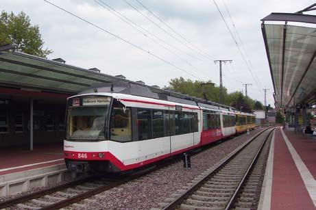 Tarjoiluosastolla varustettu, Brettenissä 14.5.2004 kuvattu vaunu 846 pitää huolen siitä, että matkustaminen Karlsruhen S- Bahnin pitkillä linjoilla on mukavaa.