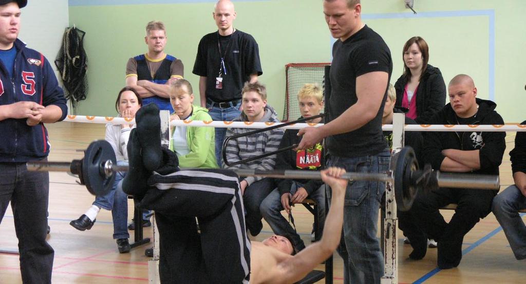 Liikunnan kilpailutoiminta Vuoden 2008 aikana SAKU ry järjesti 18 valtakunnallista liikunnan kilpailutapahtumaa ammatillisen koulutuksen opiskelijoille: FUTSAL Tampere TALVIKISAT (hiihto) Rovaniemi
