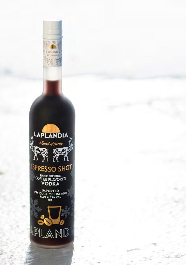 4 cl Laplandia Espresso Shot 1 cl kanelisiirappia Kuumaa kahvia Kermavaahtoa Kardemummaa Ja niinhän siinä kävi.