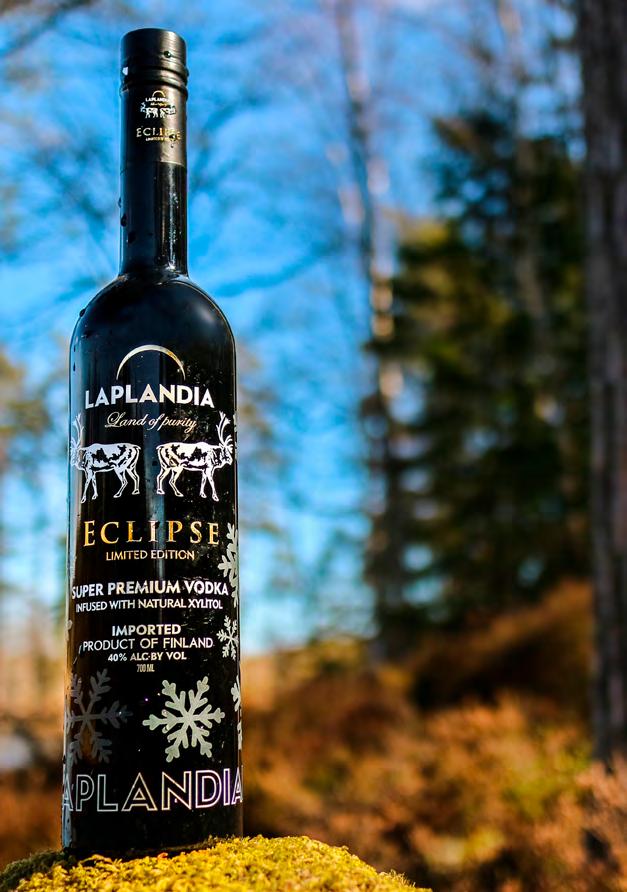 GALJA 4 cl Laplandia Eclipse Vodka 1 cl juoksevaa hunajaa 4 suikaletta kurkun kuorta LAPLANDIA ECLIPSE