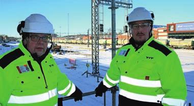 3. Kuva 1: Logomoon vievä Jousi luo iltavalaistuksessa eri tavalla mielenkiintoisen lisän alueen ilmeeseen kuin päiväsaikaan.