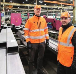 Paalut toimitti SSAB ja siltarakenteet tulevat Aurasta JPV Engineering Oy:n tuotantotiloista. Uuden sillan rakennustyömaa ei vielä ole muuttanut kovin paljon Turun Ratapihankadun varren maisemaa.