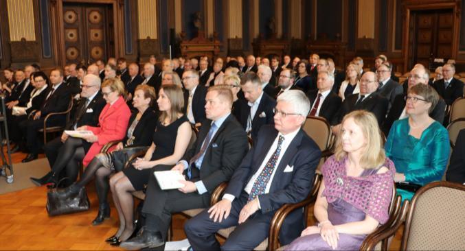 Ympäristöministeriön tervehdyksen toi kansliapäällikkö Hannele Pokka.