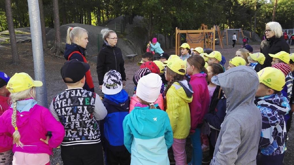 Tästä se lähti Maaliskuussa 2016 palaveri - kerhokoordinaattori Sari Aaltonen - 2 rehtoria - Liikun Karita Toivonen - liikuntasuunnittelija Marita