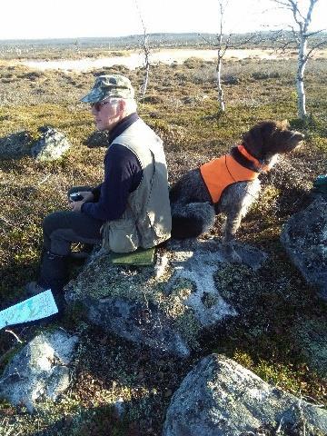 Yhdistyksen hallitus 2018 Puheenjohtaja Jussi Peltola Olen Jussi Peltola ja asun perheineni Siilinjärvellä. Toimin tällä hetkellä Saksanseisojien eräkoulutus ry:n puheenjohtajana.