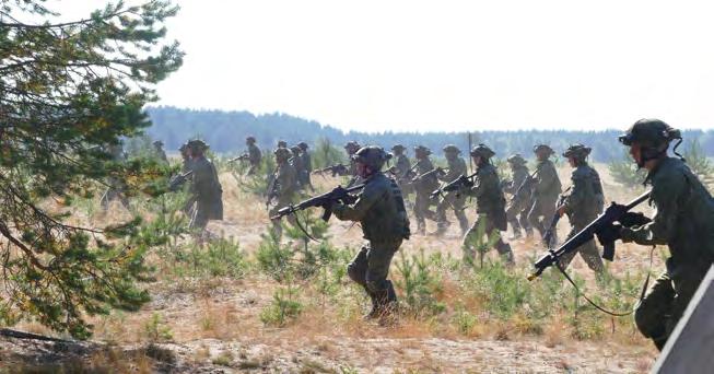 Mita mukaan? Saapumispaivana ota mukaan: - palveluksen aloittamismaarays (samalla se on myos bussi-/junalippusi!