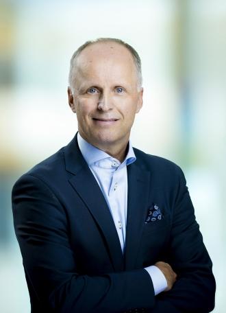 / TOIMITUSJOHTAJAN KATSAUS 5 Toimitusjohtajan katsaus KESTÄVÄÄ ARVONLUONTIA KAIKILLE SIDOSRYHMILLE Tämän päivän datakeskeisessä maailmassa uusien innovaatioiden kysyntä kasvaa ja uutta teknologiaa on