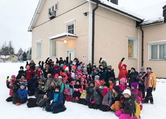 Kempeleen kansakoululaitoksen historiassa oltiin ensimmäisen kerran 1908 tilanteessa, että kouluun ilmoittautui enemmän oppilaita kuin voitiin sijoittaa.