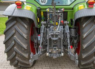 Tehokas hydrauliikka Fendt 200 Varion hydraulijärjestelmässä öljyn maksimivirtauskapasiteetti 41 l/min on vakiovarustelutasolla suuri.