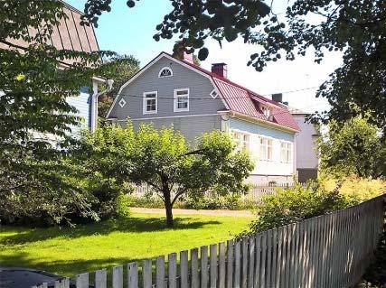 Rakennus-, kulttuurihistorian ja kaupunkikuvan kannalta arvokas. OYK 96 x SIBELIUSPUISTON YMPÄRISTÖ 4 Aiemmat inventoinnit Pakki nro.