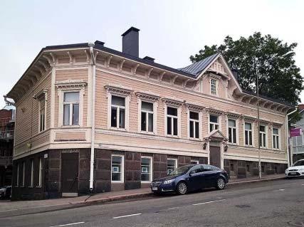 1898 Valtakunnallisesti merkittävä RKY 09 x 300018 Josef Stenbäck MK 08 18.0 300399 Punatiili KYM 92 18. 305895 Koristeellinen uusgoottilainen punatiilikirkko.