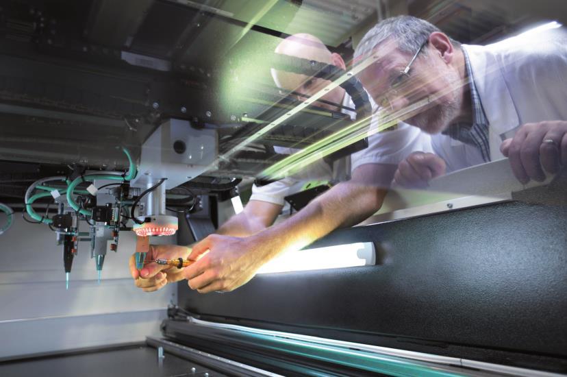 Sähkökäytöt ja ohjausjärjestelmät Bosch Rexroth 17 IndraDrive -servokäytöt Turvatoiminnot Koneenrakennuksessa turvaratkaisuiden merkitys kasvaa jatkuvasti.