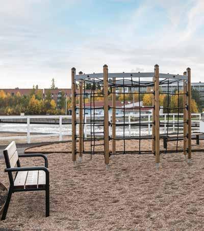 Aalto Avaraa ja huoletonta asumista upeassa merellisessä miljöössä! Tervetuloa kotiin Aallon ikkunoista avautuvat kauniit maisemat suoraan Toppilansalmen kanavalle.