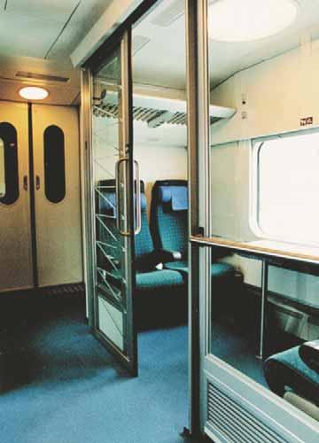 kuuntelu matkatavaran kuljetus matkapuhelintila paikkavarustus ilmastointi infomonitorit 110 paikkaa vaunun ylätasolla, istumajärjestys