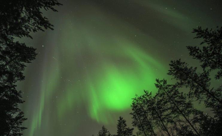 Japanilaista 22 % 15 HELSINKI-ROVANIEMI 10 % LOMAMATKAILIJOISTA Haluaa nähdä tunnetuimmat nähtävyydet mieluummin kuin