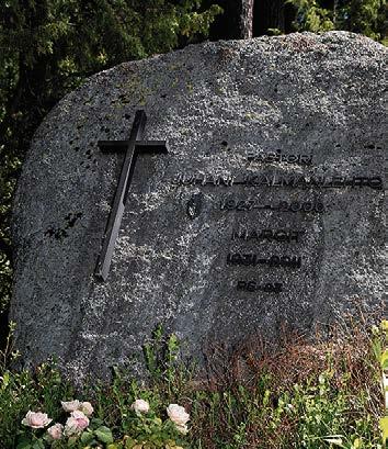 Uusi siunauskappeli ja sen yhteyteen krematorio valmistuivat 1990. Vanha kappeli toimii nykyään seurakuntakotina.