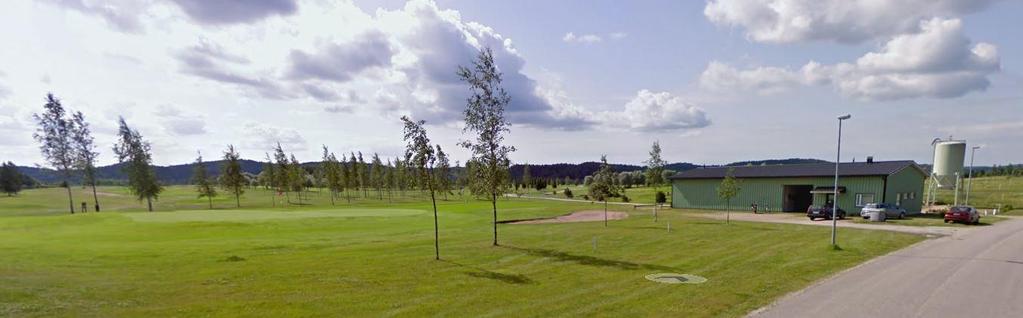 Etelään avautuu avoin maisema golfkentän ja Kiskontien eteläpuolisten peltojen yli. Liikenne ja tekninen huolto Suunnittelualuetta sivuava Karjaskylänkatu on luonteeltaan kokoojakatu.