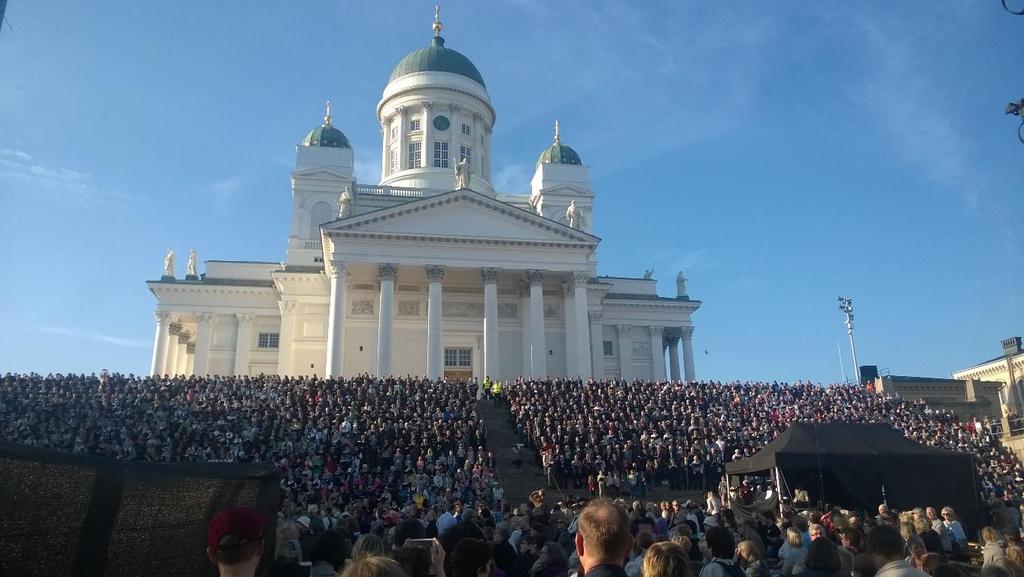 Helsingin seurakuntayhtymä PÖYTÄKIRJA 45 (56) Johtosäännön mukaan yhteistä seurakuntatyötä johtaa, kehittää ja valvoo yhteinen kirkkoneuvosto.