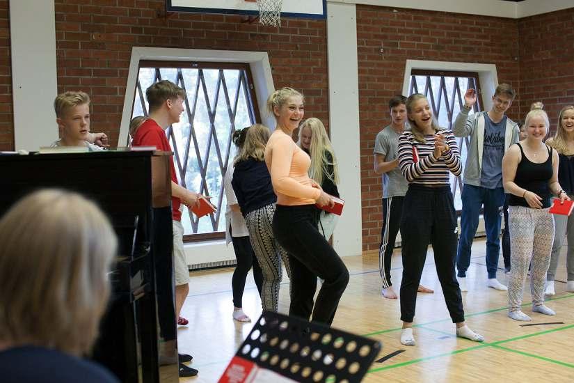 Kansaiväliset rippikoulut toivat nuoria Partaharjulle kaikista maanosista. Kuva Anna Munsterhjelm.