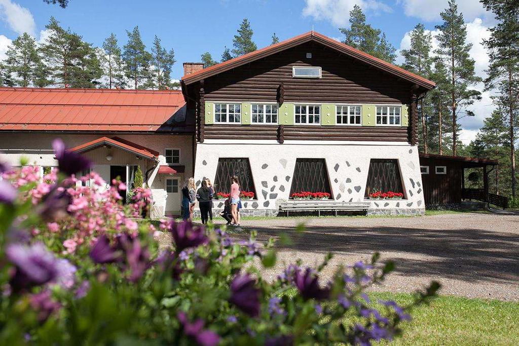 Lasten ja nuorten leiritoimintapalvelut Partaharjulla on käynyt vuosikymmenien saatossa reilut 200 000 leiriläistä.