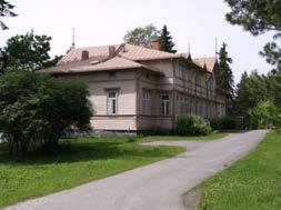 Siikasalmen maamieskoulu, Liperin kirkonkylä Maatalousoppilaitoksen päärakennus 1898 uusrenessanssia, SRL valtioneuvoston päätös