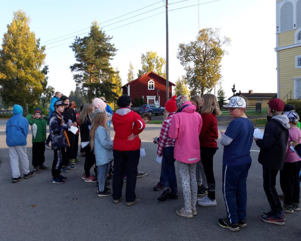 AIHEEN POHJUSTUS JA TUTKIMUSKYSYMYSTEN TEKO Viikkoa ennen varsinaista monialaista viikkoa, tehtiin