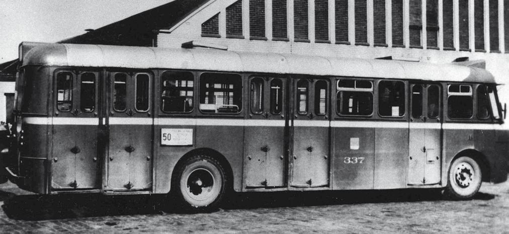 Taulukon on koonnut Kimmo Nylander, avustajinaan Pertti Leinomäki ja Juhana Nordlund Siniset bussit vuodesta 1936, osa 14 Raition edellisissä numeroissa on alettu julkaista kalustoluetteloa kaikista