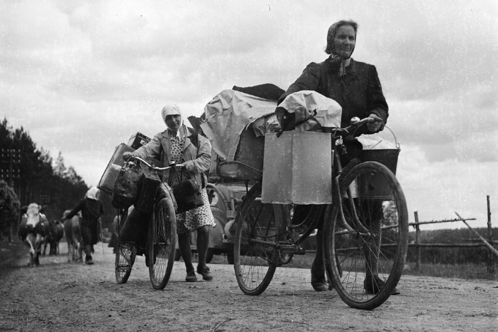Polkupyörä oli tarpeellinen sodan aikana, kun ihmiset siirtyivät paikasta toiseen.