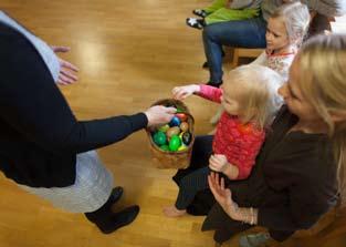 lasten ja perheiden KIRKKO toimintaa SKIDIKIRKKO Kallion kirkossa sunnuntaisin klo 16 Skidikirkko on koko perheen yhteinen ehtoolliskirkko, jossa on tilaa lasten äänille, vuorovaikutukselle ja ilolle.