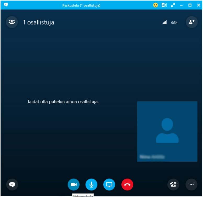 Skype-puhelun toiminnot 23. Kun puhelu alkaa, tulee näytölle Skypen puhelu-ikkuna. Ikkunasta näkee puhelun osallistujat ja mahdollisen videokuvan, jos kyseessä on videopuhelu.