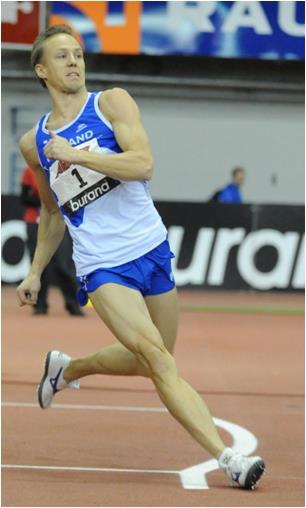 OSKU TORRO (183cm, 69-73kg) Korkeushyppy: Ulkona: 228cm (20.6..2012) Hallissa: 233cm SE (5.2.2011) Harjoitusennätys: 225cm (useita kertoja) Saksi: 200cm (useita kertoja) Lentävä 20m: 1.93s (20.4.