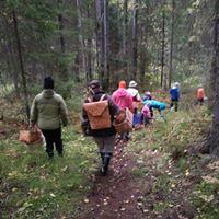 Riina Rahkila luki vieraille koulun entisen oppilaan ja keittäjänä koululla toimineen Aili Perttusen lähettämän kirjeen. Tilaisuudessa kuultiin myös sellomusiikkia.