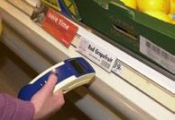 OHJEELLINEN KÄYTÄNNÖN OPAS DIREKTIIVIN 2006/25/EY TÄYTÄNTÖÖNPANOA VARTEN (Keinotekoinen optinen säteily) Luokkien 1 ja 1M laserlaitteiden näkyvään säteeseen suoraan katselu voi kuitenkin aiheuttaa