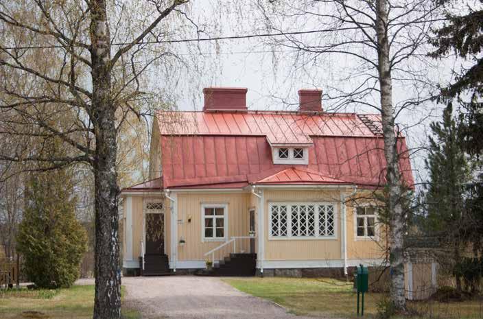 5. Steninge Steningen pieni rakennusryhmä sijaitsee Maisalan tontista lounaaseen Myllykyläntien varrella.