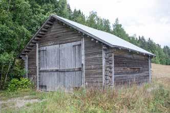 Torppa oli edelleen paikoillaan metsän keskellä toukokuussa 2014 ja se näkyi jälleen jokilaakson maisemassa puuston raivauksen ansiosta: Tuusulanjokilaakson maisemaa on siistitty ja avarrettu paljon