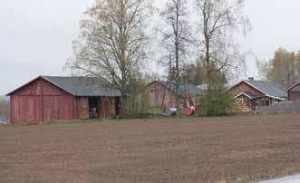 Navetan (9a; luokka 3) vanhimmat osat ovat tuolta vuosikymmeneltä, mutta sitä on uudistettu vuonna 1950 74, hirsinen sauna (9c; luokka 2)