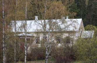 Väfvarsin talonpaikka siirrettiin 1750-luvulla sen lampuotitalon Sandbackan paikalle eli nykyiselle talontontilleen. Tilaan kuului toinenkin lampuotitila, Thorbacka.