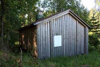 15. Kaivola eli Bisan mökki Kaivola on nuorisoseurantalon alapuolella, tielle viettävässä rinteessä sijaitseva pieni hirsimökki, jota sanotaan entiseksi sotilastorpaksi.