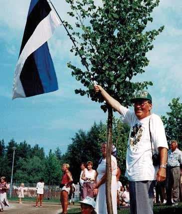 1998 venäjänkielen opintoja varten. Leirintäalueen vuokrasopimusta ei kuitenkaan saatu uusituksi, vaan kaupunki teki sopimuksen uuden yrittäjän kanssa.