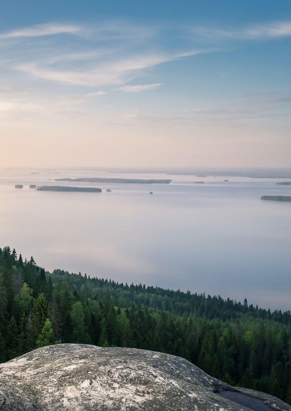 Sisällysluettelo 1 Kuntarahoitus lyhyesti 3 2 Toimitusjohtajan katsaus vastuullisuuteen 4 3 Vastuullisuuden avaintapahtumat 217 5 4 Strategia ja liiketoimintamalli 6 5 Vastuullisuuden pääteemat
