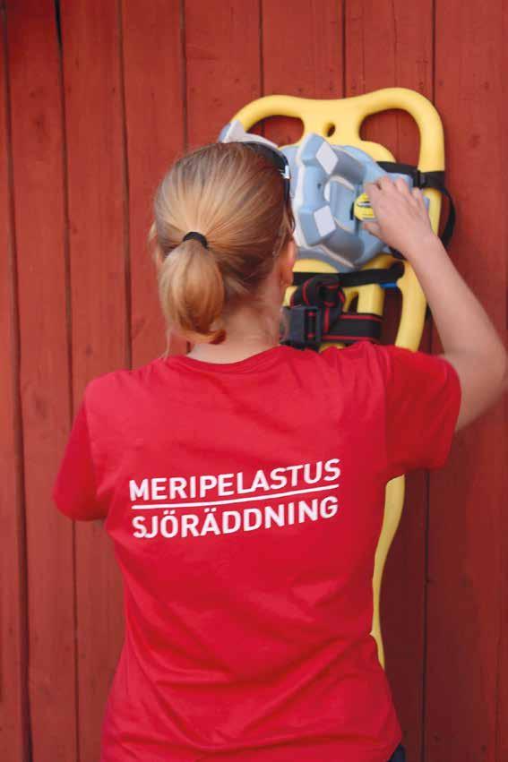 Punaiselta Ristiltä. Kertakäyttöiset hoitotarvikkeet ja lääkkeet tulevat sairaanhoitopiiriltä.