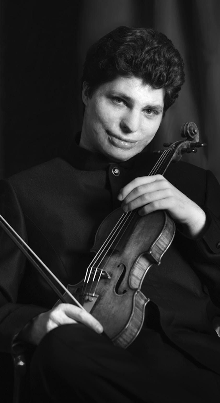 Augustin Hadelich Augustin Hadelich on yksi tämän hetken menestyksekkäimpiä viulisteja. Saksalaiseen perheeseen syntynyt Hadelich varttui Italiassa.